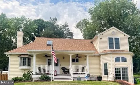 1412 Kentucky Ave, Woodbridge, VA 22191