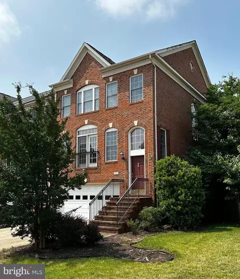 16436 Steerage Cir, Woodbridge, VA 22191