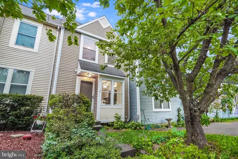 15338 Gatehouse Ter, Woodbridge, VA 22191