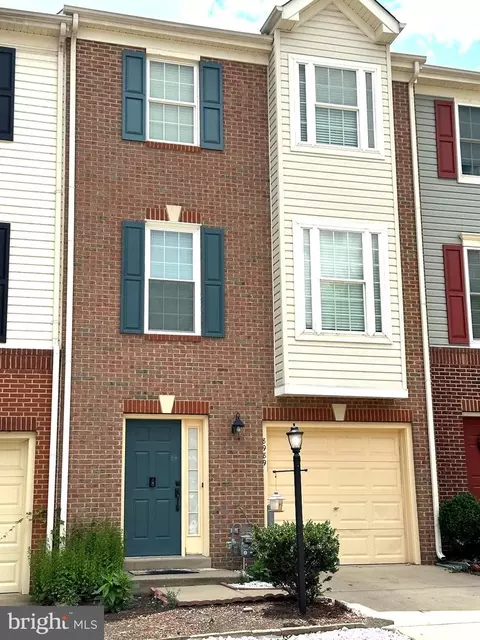 8989 Brewer Creek Pl, Manassas, VA 20109