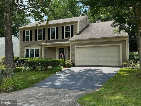 13174 Oak Farm Dr, Woodbridge, VA 22192
