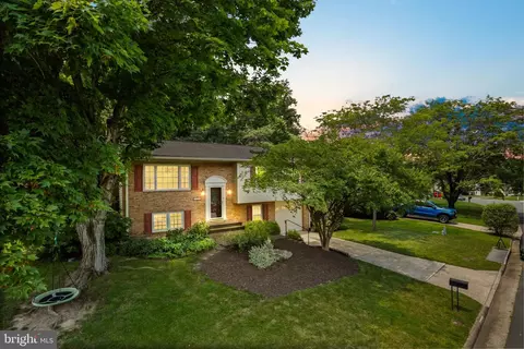 3217 Manitoba Dr, Woodbridge, VA 22192