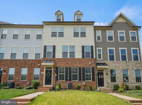 18041 Red Mulberry Rd, Dumfries, VA 22026