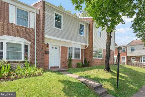 8022 Community Dr, Manassas, VA 20109