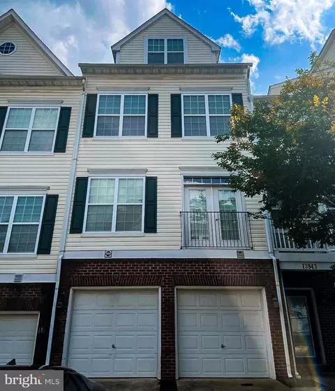 13943 Hollow Wind Way #101, Woodbridge, VA 22191