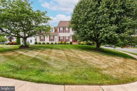 13229 Scottish Hunt Ln, Bristow, VA 20136