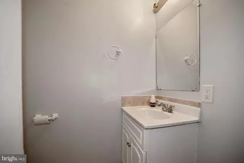 3668 Wharf Ln, Triangle, VA 22172 photo 17