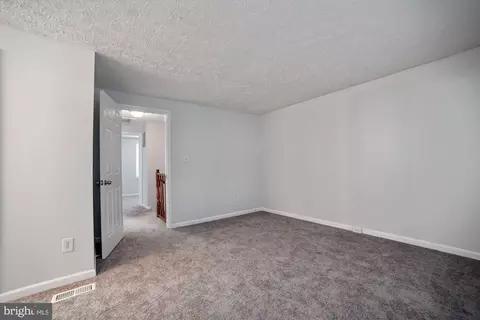 3668 Wharf Ln, Triangle, VA 22172 photo 15