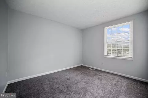 3668 Wharf Ln, Triangle, VA 22172 photo 12