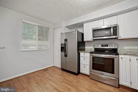 3668 Wharf Ln, Triangle, VA 22172 photo 7
