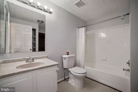 3668 Wharf Ln, Triangle, VA 22172 photo 14