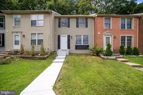 3668 Wharf Ln, Triangle, VA 22172