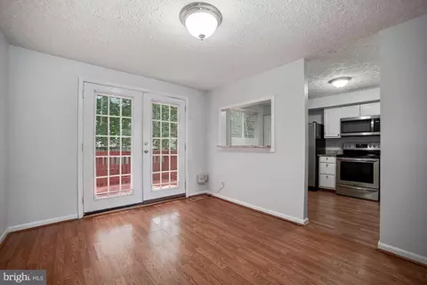 3668 Wharf Ln, Triangle, VA 22172 photo 6
