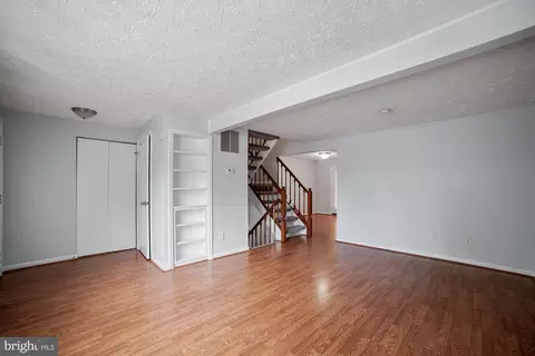 3668 Wharf Ln, Triangle, VA 22172 photo 4