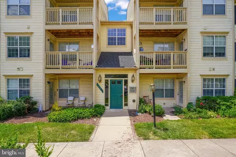 11010 Koman Cir #304, Manassas, VA 20109