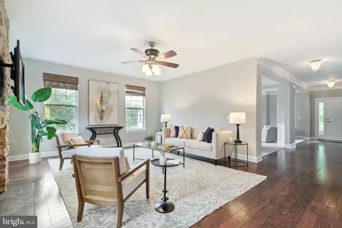 8282 Mineral Springs Dr, Manassas, VA 20112