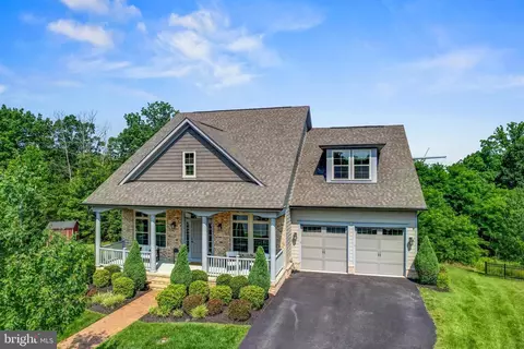 17001 Silver Arrow Dr, Dumfries, VA 22026