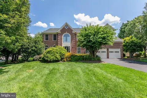 10952 Thistlewood Ct, Manassas, VA 20110