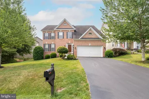 14851 Cartagena Dr, Gainesville, VA 20155