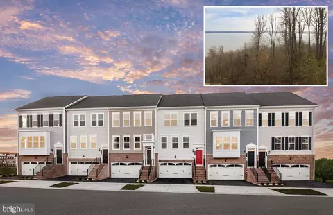 17260 Turnstone Dr, Dumfries, VA 22026