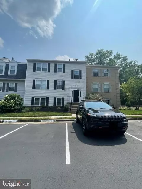 2796 Bordeaux Pl #23B16, Woodbridge, VA 22192