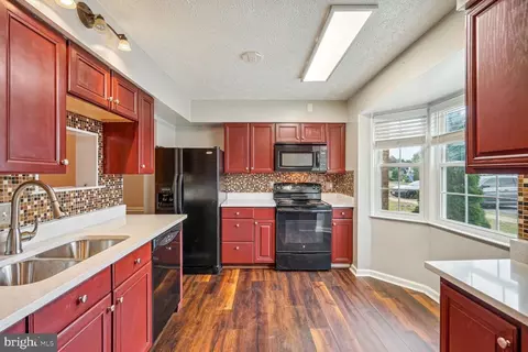 10253 Irongate Way, Manassas, VA 20109