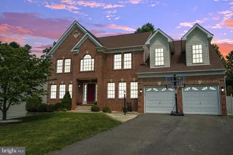 13421 Classic Ct, Woodbridge, VA 22192