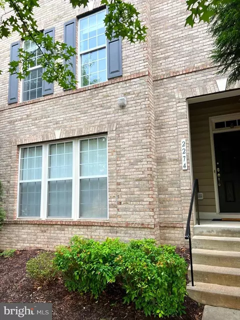 2274 Merseyside Dr, Woodbridge, VA 22191
