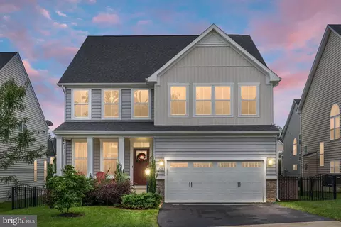 12525 Southington Dr, Woodbridge, VA 22192