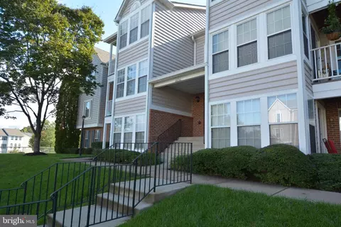 3630 Sherbrooke Cir #201, Woodbridge, VA 22192