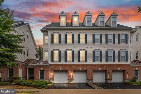 14666 Shelford Way, Gainesville, VA 20155