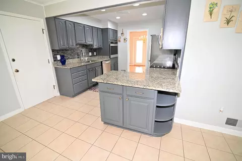 7518 Todd Pl, Manassas, VA 20109 photo 8