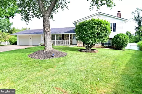 7518 Todd Pl, Manassas, VA 20109 photo 2