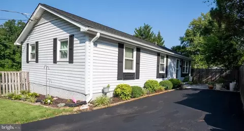 1444 G St, Woodbridge, VA 22191