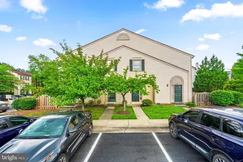 10481 Paradise Ct, Manassas, VA 20109