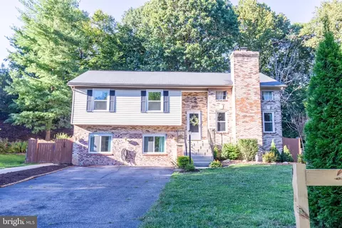 13714 Bluefin Dr, Woodbridge, VA 22193