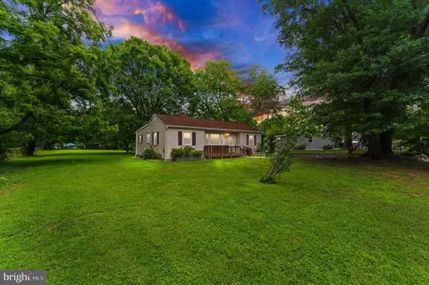 8924 June St, Manassas, VA 20111