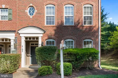 4100 Potomac Highlands Cir, Triangle, VA 22172
