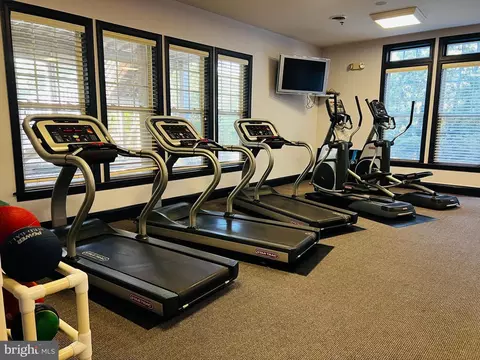12835 Dunbarton Dr, Bristow, VA 20136 photo 32