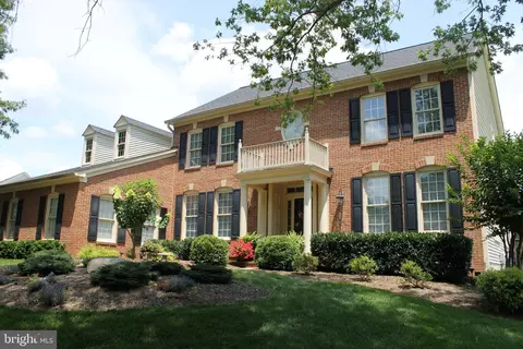 7809 Virginia Oaks Dr, Gainesville, VA 20155