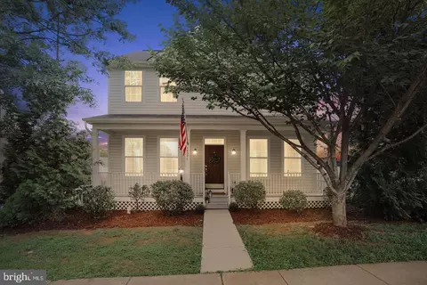 14307 Sharpshinned Dr, Gainesville, VA 20155