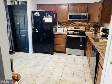 7480 Emerald Dr, Manassas, VA 20109 photo 4