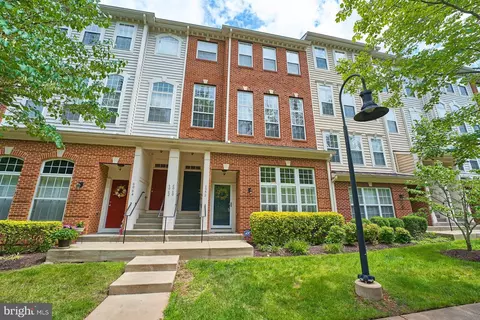 6058 Aster Haven Cir, Haymarket, VA 20169