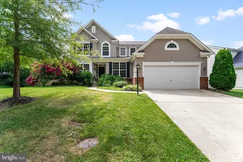 6173 Token Forest Dr, Manassas, VA 20112
