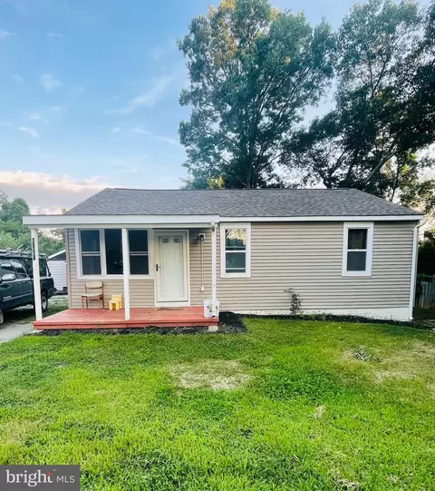 17469 Wilson St, Dumfries, VA 22026