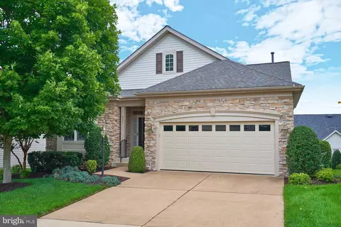 6051 Gallant Fox Ct, Gainesville, VA 20155