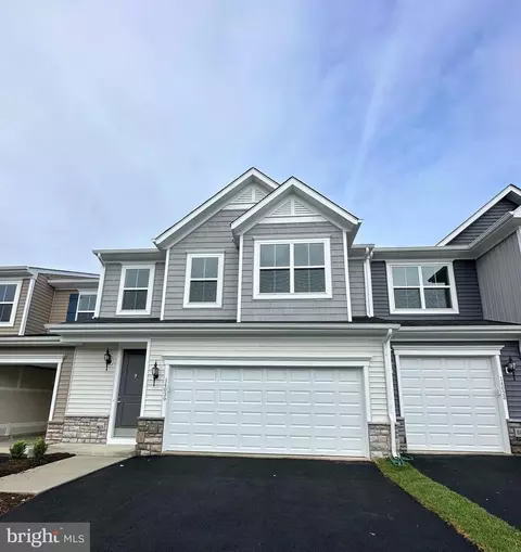 14030 Madrona Ln, Woodbridge, VA 22193
