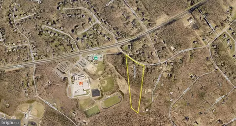 7335 Token Valley Rd, Manassas, VA 20112