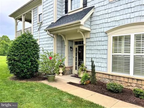 13980 Greendale Dr #7, Woodbridge, VA 22191