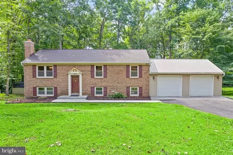 7783 Fern Oak Ct, Manassas, VA 20112